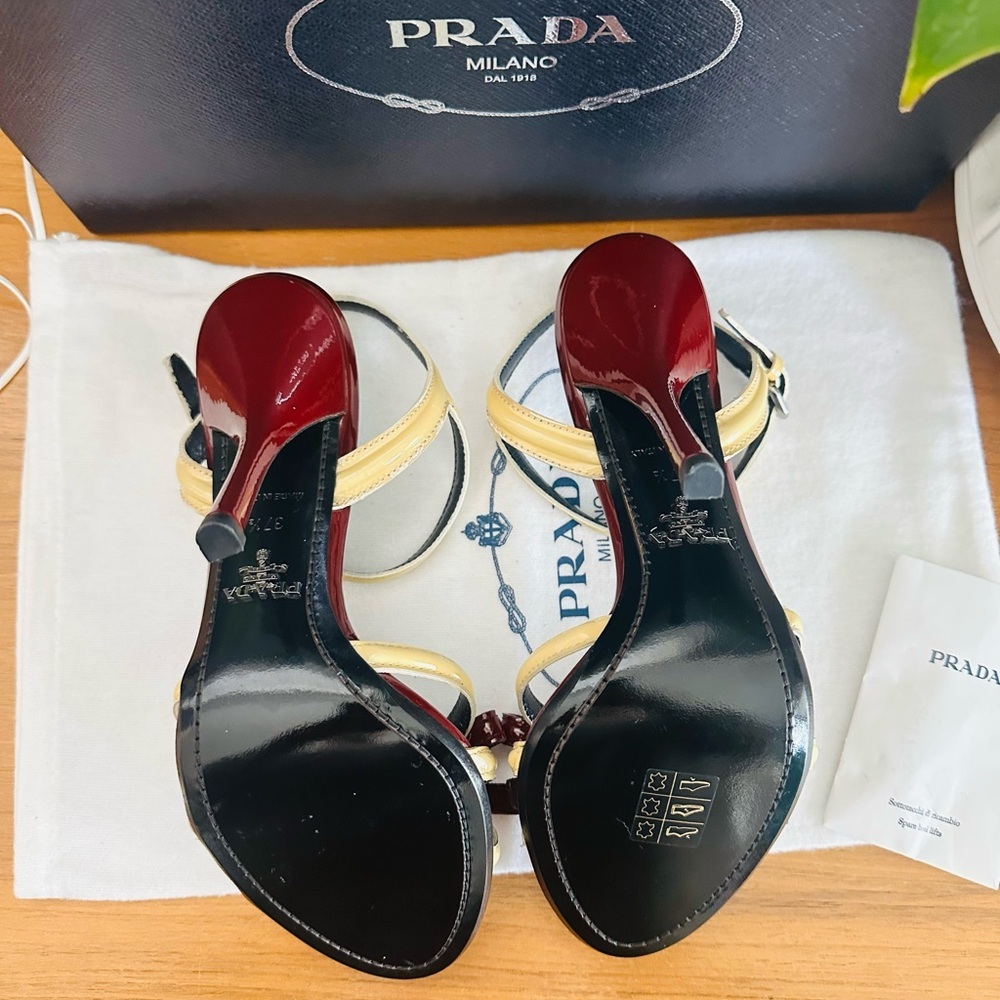 NEW Prada Women's Avorio & Amarena Calzature Donna Heels w/ Bow Size 37.5 or 7.5 - Picture 2 of 10